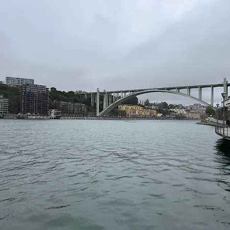 Francisca River House